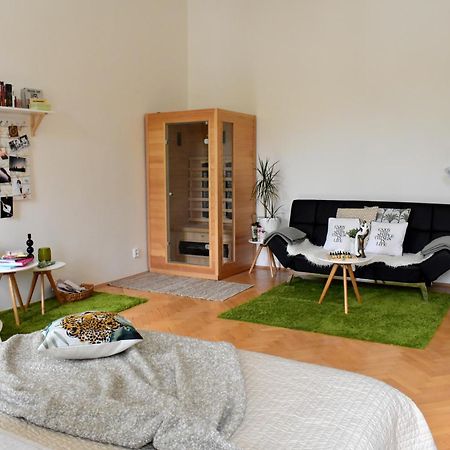 Wellness Apartments Florenc Praga Esterno foto