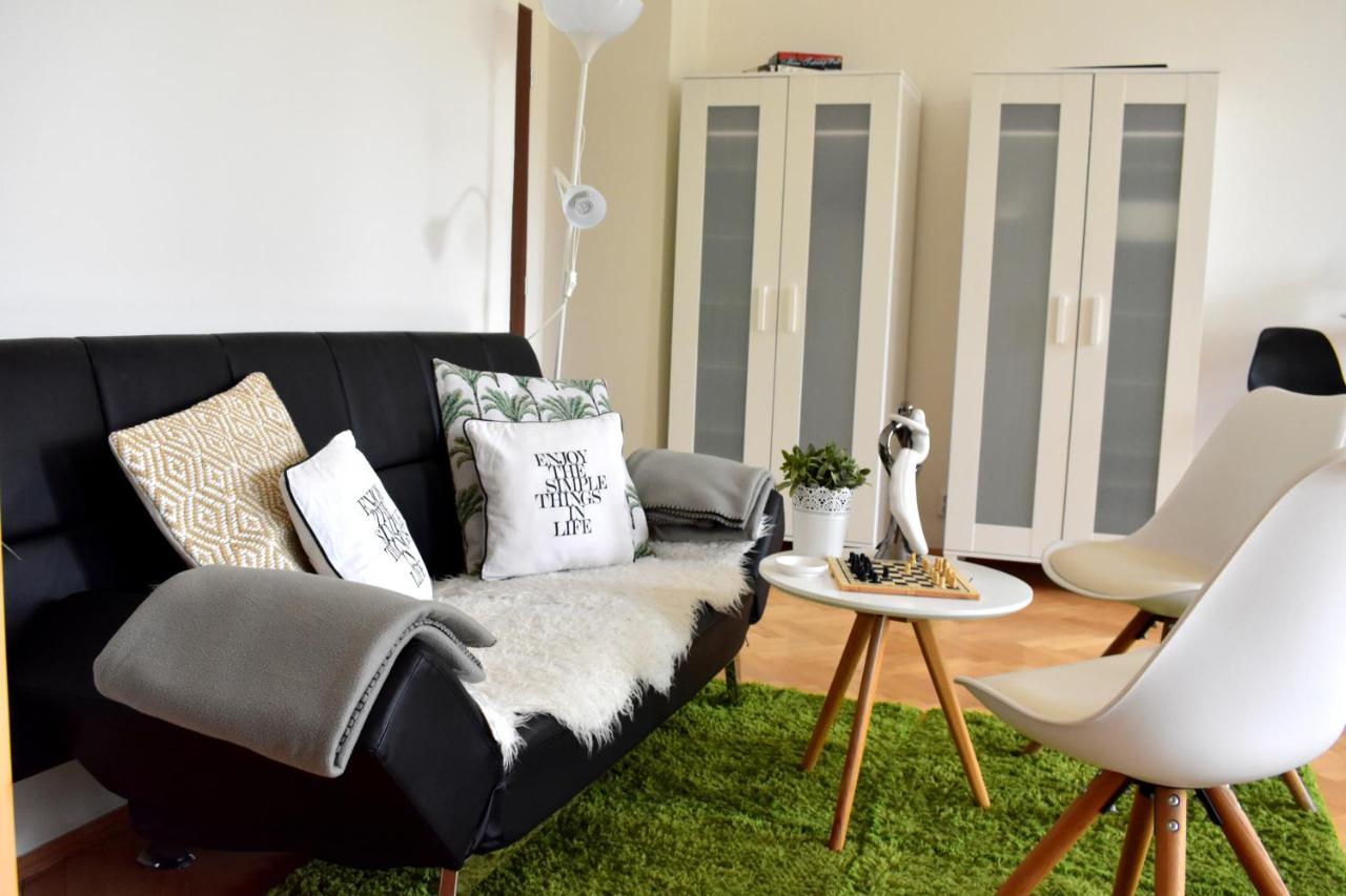 Wellness Apartments Florenc Praga Esterno foto