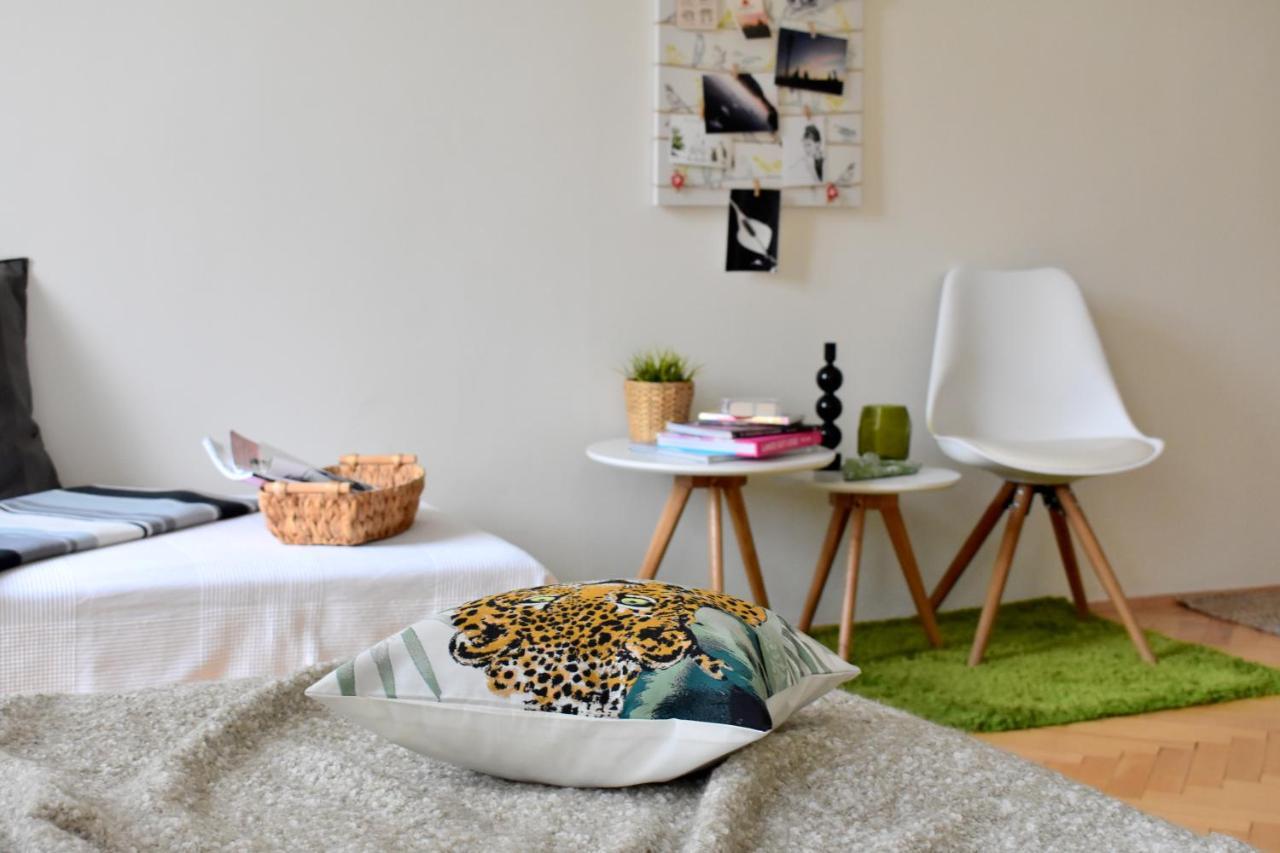 Wellness Apartments Florenc Praga Esterno foto