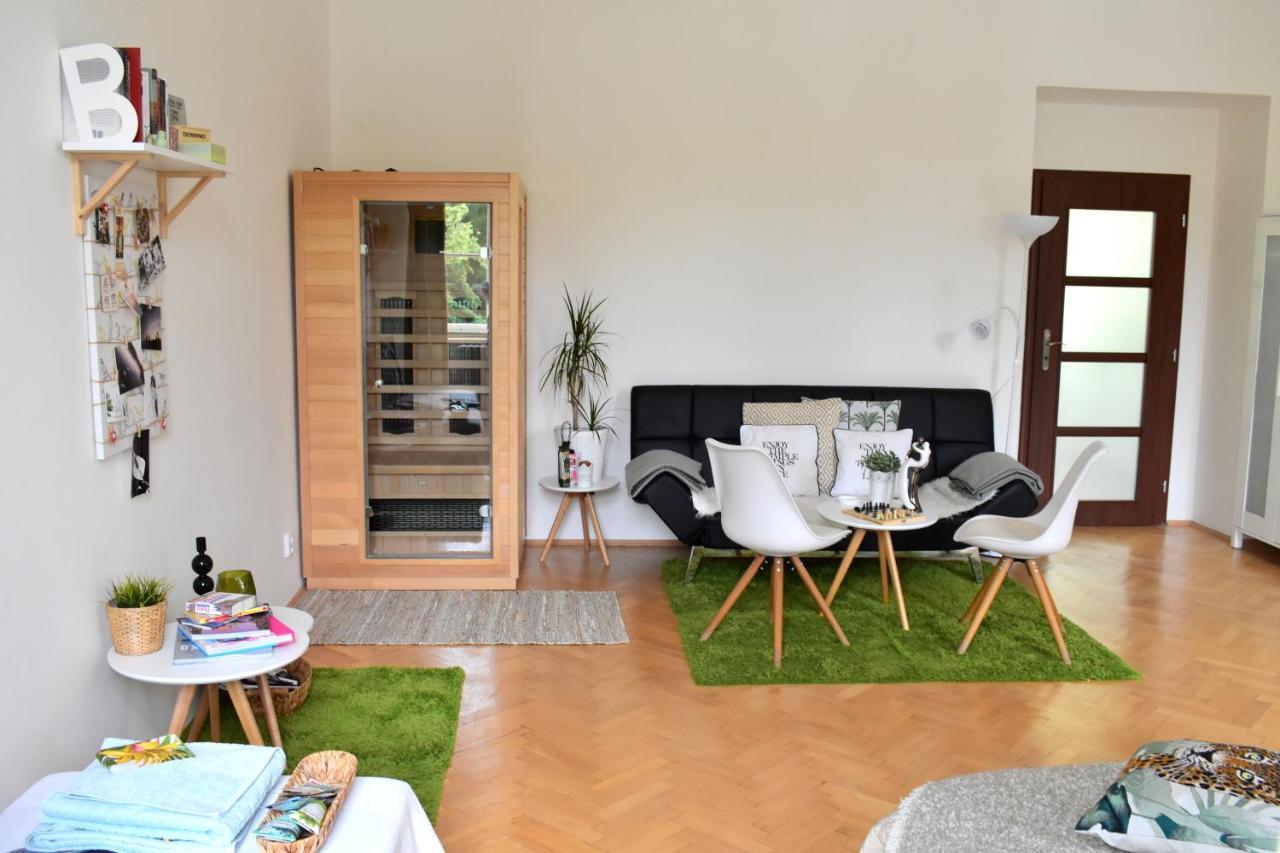 Wellness Apartments Florenc Praga Esterno foto