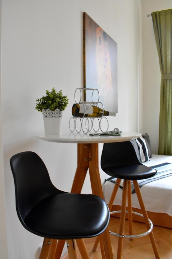 Wellness Apartments Florenc Praga Esterno foto