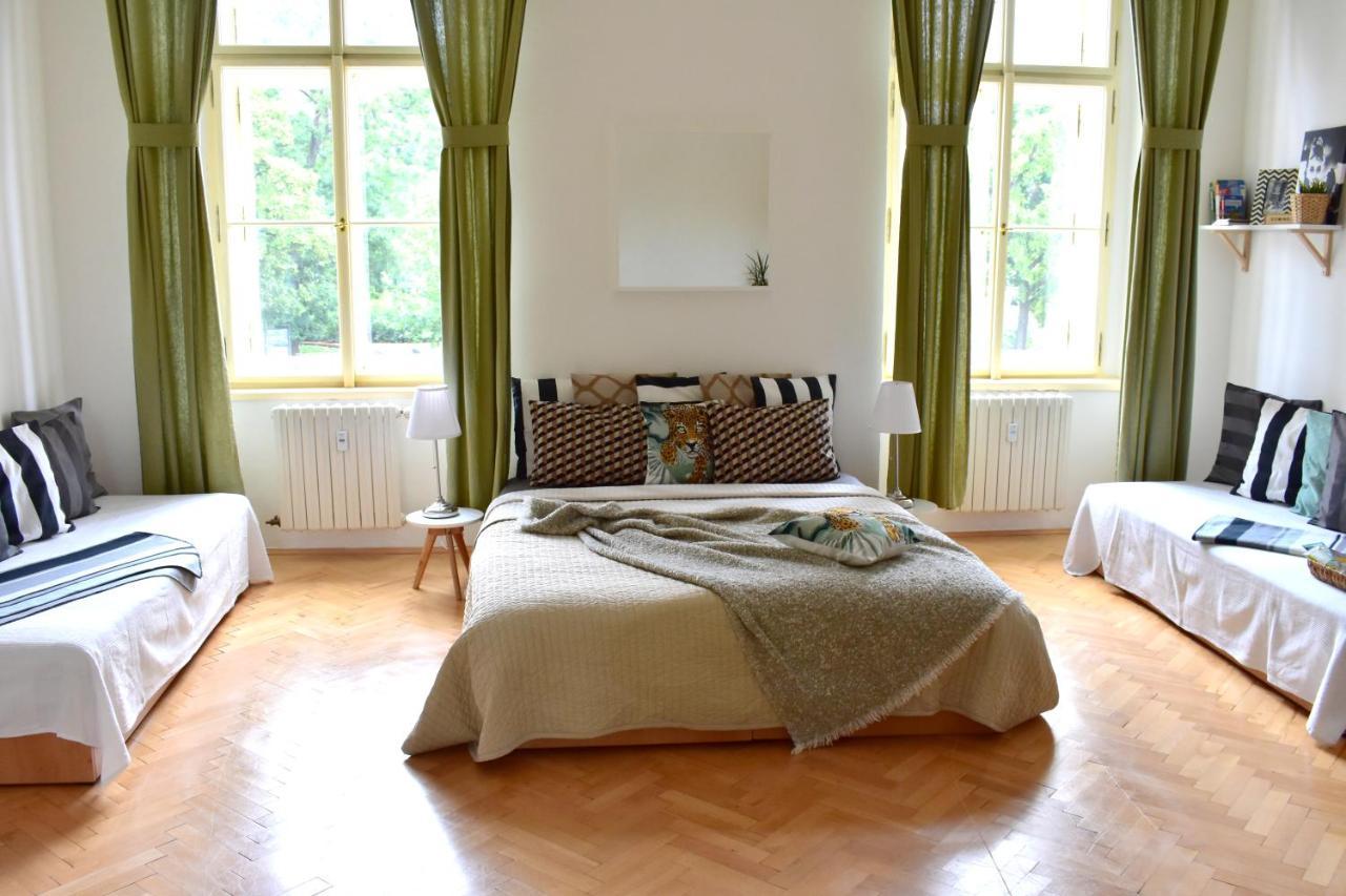 Wellness Apartments Florenc Praga Esterno foto