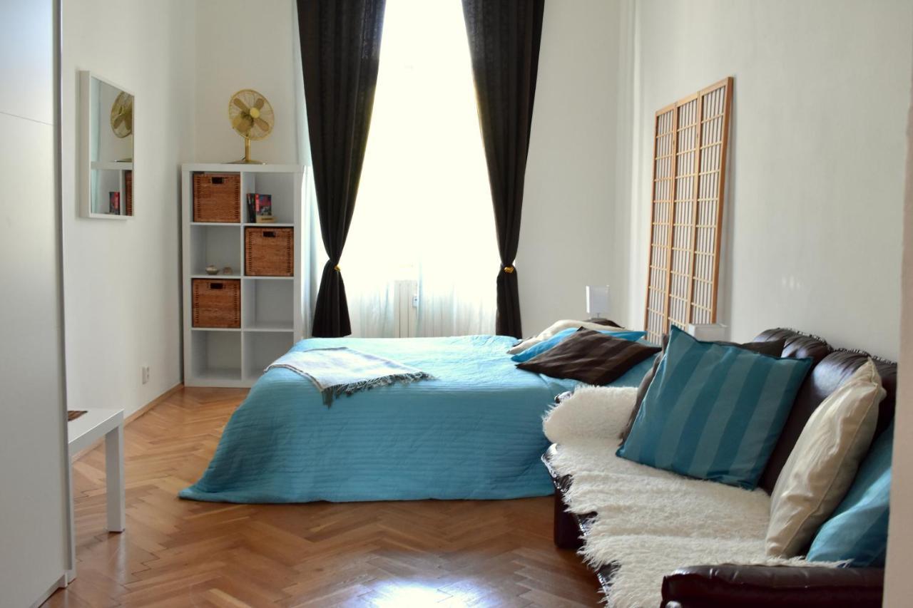 Wellness Apartments Florenc Praga Esterno foto