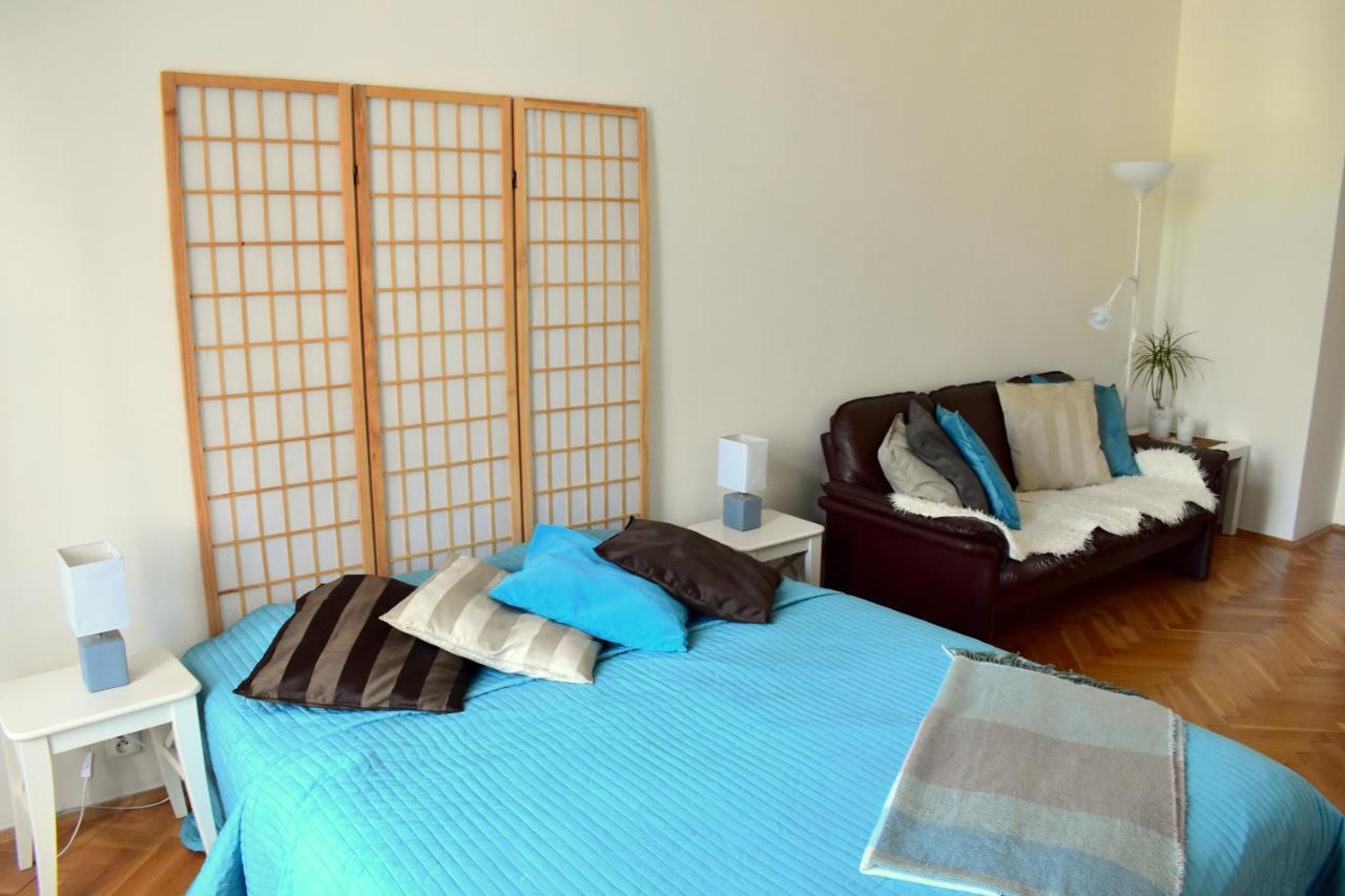 Wellness Apartments Florenc Praga Esterno foto