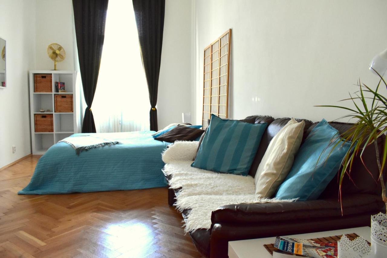 Wellness Apartments Florenc Praga Esterno foto