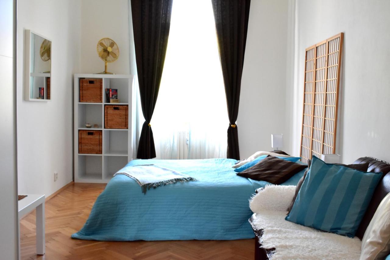 Wellness Apartments Florenc Praga Esterno foto