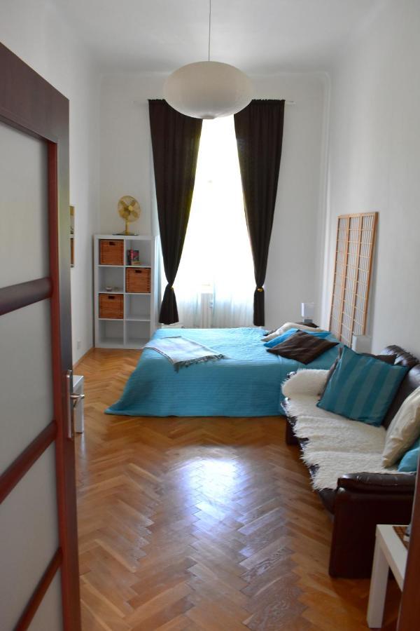Wellness Apartments Florenc Praga Esterno foto