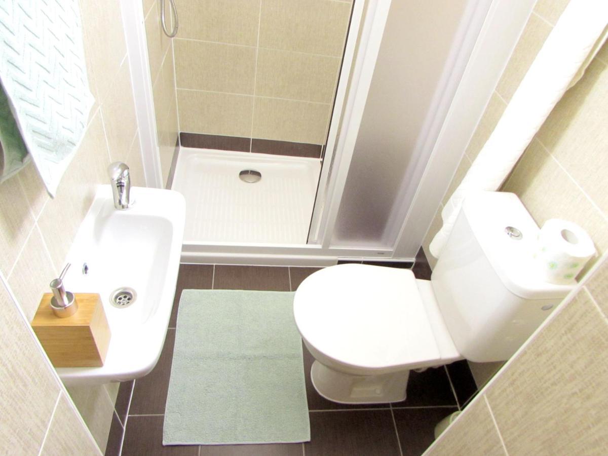 Wellness Apartments Florenc Praga Esterno foto
